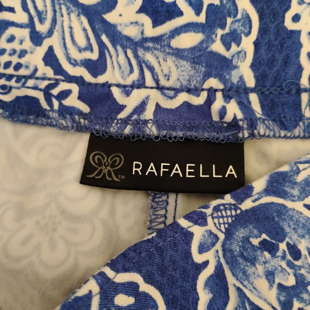 Women's Size 4 Rafaella Blue And White Patterned Stretch Shorts - Picture 3 of 6